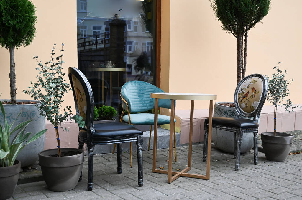 Different Types Of Retro Dining Chairs And Get The One You Want